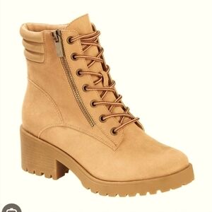 SCOOP MICROSUEDE TAN LACE UP BOOTS WITH ZIPPER ON SIDE  SZ 9.5